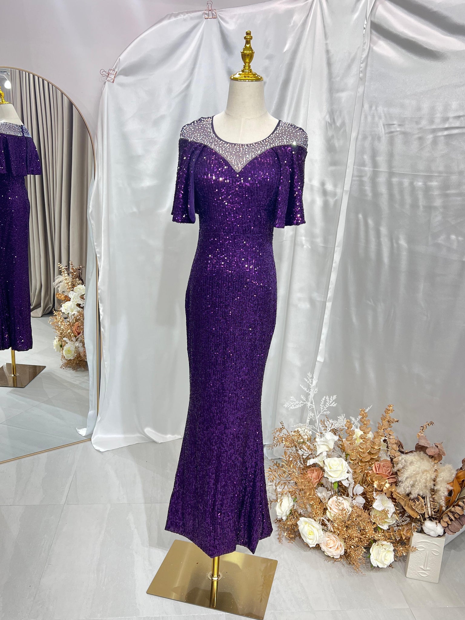 媽媽衫，奶奶衫，媽媽衫租借，媽媽衫價錢，奶奶衫，媽媽衫推薦，奶奶衫推薦，奶奶衫租借，奶奶衫價錢，晚裝租借，晚裝租借價錢，Annual dinner裙，晚宴裙價錢，宴會晚裝裙，宴會晚裝裙租借價錢，觀塘婚紗店，觀塘媽媽衫