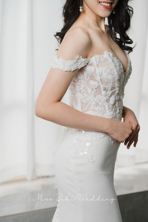 婚禮新娘婚紗，香港婚紗店，婚紗租借，香港婚紗租借，香港婚紗店推薦，新娘婚紗租借，新娘婚紗租借價錢，輕婚紗推薦，輕婚紗價錢，拖尾婚紗，魚尾婚紗，婚紗店推薦，觀塘婚紗店，婚紗禮服租借價錢，媽媽衫，奶奶衫，婚禮服裝，婚紗店推介，新娘晚裝價錢，A line晚裝，晚裝推薦，宴會晚裝推介，新娘婚紗，婚紗攝影，平腳婚紗，婚紗頭紗，婚紗店香港，婚紗租借推薦，婚紗租借推介，婚紗租借費用，婚紗租借推薦香港，組婚紗幾錢，組婚紗香港