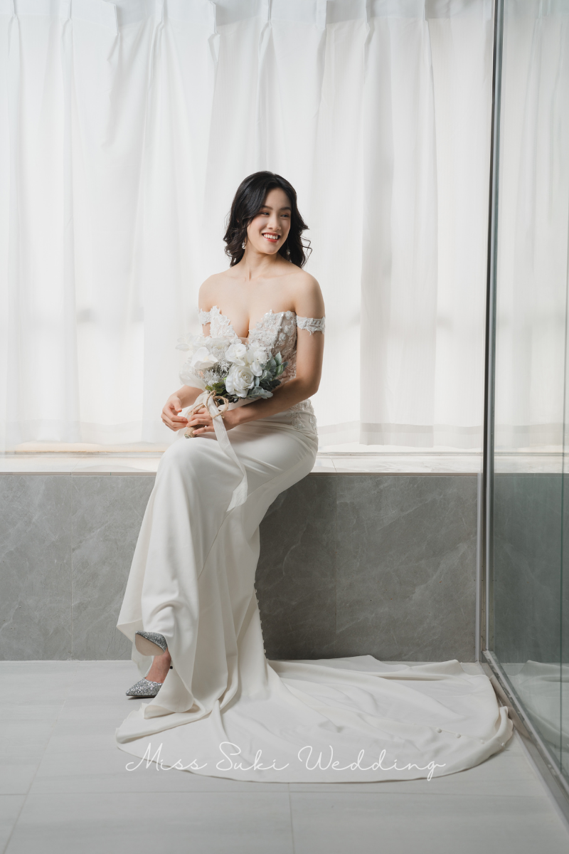 婚禮新娘婚紗，香港婚紗店，婚紗租借，香港婚紗租借，香港婚紗店推薦，新娘婚紗租借，新娘婚紗租借價錢，輕婚紗推薦，輕婚紗價錢，拖尾婚紗，魚尾婚紗，婚紗店推薦，觀塘婚紗店，婚紗禮服租借價錢，媽媽衫，奶奶衫，婚禮服裝，婚紗店推介，新娘晚裝價錢，A line晚裝，晚裝推薦，宴會晚裝推介，新娘婚紗，婚紗攝影，平腳婚紗，婚紗頭紗，婚紗店香港，婚紗租借推薦，婚紗租借推介，婚紗租借費用，婚紗租借推薦香港，組婚紗幾錢，組婚紗香港
