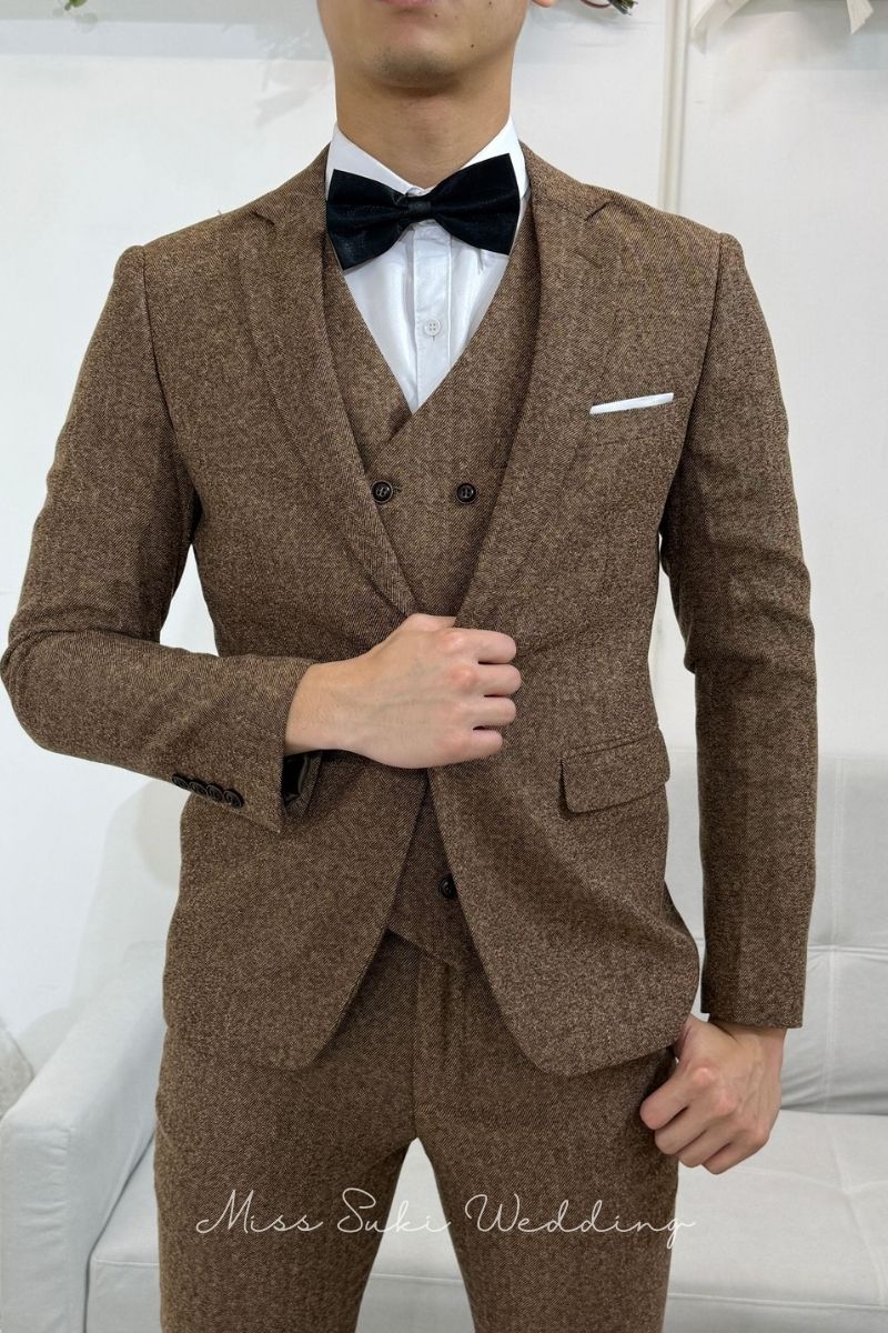 香港禮服，香港禮服店，香港禮服租借，香港西裝店，香港西裝男，香港西裝推薦，香港西裝外套，男西裝外套，男西裝全套，婚禮新郎西裝，新郎西裝推薦，新郎西裝租借，新郎西裝穿搭，新郎西裝穿搭，新郎西裝價格，新郎西裝幾套，結婚禮服男，男結婚禮服，結婚衣服，結婚衣著