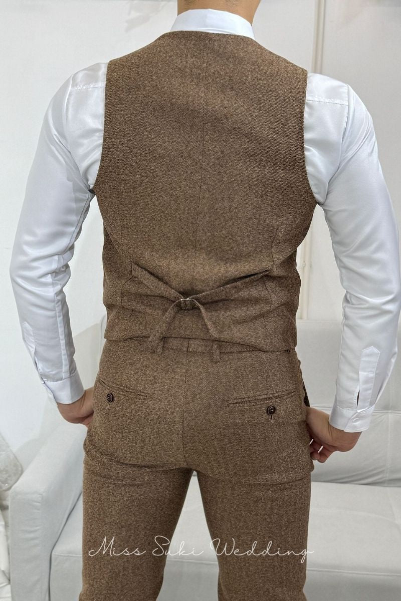 香港禮服，香港禮服店，香港禮服租借，香港西裝店，香港西裝男，香港西裝推薦，香港西裝外套，男西裝外套，男西裝全套，婚禮新郎西裝，新郎西裝推薦，新郎西裝租借，新郎西裝穿搭，新郎西裝穿搭，新郎西裝價格，新郎西裝幾套，結婚禮服男，男結婚禮服，結婚衣服，結婚衣著