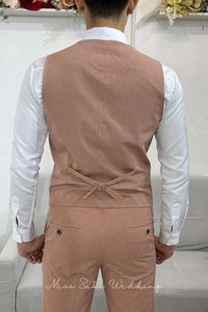 香港禮服，香港禮服店，香港禮服租借，香港西裝店，香港西裝男，香港西裝推薦，香港西裝外套，男西裝外套，男西裝全套，婚禮新郎西裝，新郎西裝推薦，新郎西裝租借，新郎西裝穿搭，新郎西裝穿搭，新郎西裝價格，新郎西裝幾套，結婚禮服男，男結婚禮服，結婚衣服，結婚衣著