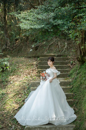 婚禮新娘婚紗，香港婚紗店，婚紗租借，香港婚紗租借，香港婚紗店推薦，新娘婚紗租借，新娘婚紗租借價錢，輕婚紗推薦，輕婚紗價錢，拖尾婚紗，魚尾婚紗，婚紗店推薦，觀塘婚紗店，婚紗禮服租借價錢，媽媽衫，奶奶衫，婚禮服裝，婚紗店推介，新娘晚裝價錢，A line晚裝，晚裝推薦，宴會晚裝推介，新娘婚紗，婚紗攝影，平腳婚紗，婚紗頭紗，婚紗店香港，婚紗租借推薦，婚紗租借推介，婚紗租借費用，婚紗租借推薦香港，組婚紗幾錢，組婚紗香港