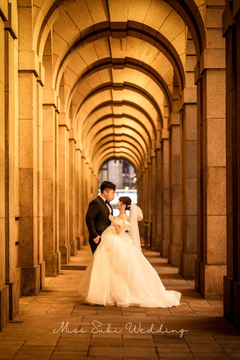 婚禮新娘婚紗，香港婚紗店，婚紗租借，香港婚紗租借，香港婚紗店推薦，新娘婚紗租借，新娘婚紗租借價錢，輕婚紗推薦，輕婚紗價錢，拖尾婚紗，魚尾婚紗，婚紗店推薦，觀塘婚紗店，婚紗禮服租借價錢，媽媽衫，奶奶衫，婚禮服裝，婚紗店推介，新娘晚裝價錢，A line晚裝，晚裝推薦，宴會晚裝推介，新娘婚紗，婚紗攝影，平腳婚紗，婚紗頭紗，婚紗店香港，婚紗租借推薦，婚紗租借推介，婚紗租借費用，婚紗租借推薦香港，組婚紗幾錢，組婚紗香港
