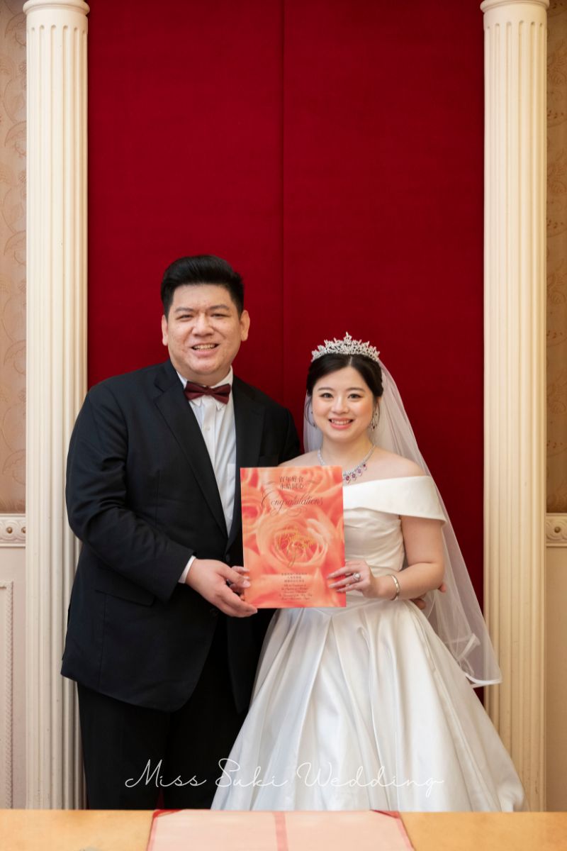 婚禮新娘婚紗，香港婚紗店，婚紗租借，香港婚紗租借，香港婚紗店推薦，新娘婚紗租借，新娘婚紗租借價錢，輕婚紗推薦，輕婚紗價錢，拖尾婚紗，魚尾婚紗，婚紗店推薦，觀塘婚紗店，婚紗禮服租借價錢，媽媽衫，奶奶衫，婚禮服裝，婚紗店推介，新娘晚裝價錢，A line晚裝，晚裝推薦，宴會晚裝推介，新娘婚紗，婚紗攝影，平腳婚紗，婚紗頭紗，婚紗店香港，婚紗租借推薦，婚紗租借推介，婚紗租借費用，婚紗租借推薦香港，組婚紗幾錢，組婚紗香港
