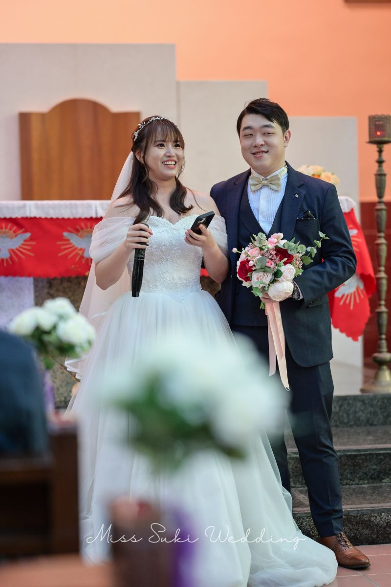 婚禮新娘婚紗，香港婚紗店，婚紗租借，香港婚紗租借，香港婚紗店推薦，新娘婚紗租借，新娘婚紗租借價錢，輕婚紗推薦，輕婚紗價錢，拖尾婚紗，魚尾婚紗，婚紗店推薦，觀塘婚紗店，婚紗禮服租借價錢，媽媽衫，奶奶衫，婚禮服裝，婚紗店推介，新娘晚裝價錢，A line晚裝，晚裝推薦，宴會晚裝推介，新娘婚紗，婚紗攝影，平腳婚紗，婚紗頭紗，婚紗店香港，婚紗租借推薦，婚紗租借推介，婚紗租借費用，婚紗租借推薦香港，組婚紗幾錢，組婚紗香港