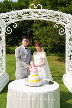婚禮新娘婚紗，香港婚紗店，婚紗租借，香港婚紗租借，香港婚紗店推薦，新娘婚紗租借，新娘婚紗租借價錢，輕婚紗推薦，輕婚紗價錢，拖尾婚紗，魚尾婚紗，婚紗店推薦，觀塘婚紗店，婚紗禮服租借價錢，媽媽衫，奶奶衫，婚禮服裝，婚紗店推介，新娘晚裝價錢，A line晚裝，晚裝推薦，宴會晚裝推介，新娘婚紗，婚紗攝影，平腳婚紗，婚紗頭紗，婚紗店香港，婚紗租借推薦，婚紗租借推介，婚紗租借費用，婚紗租借推薦香港，組婚紗幾錢，組婚紗香港