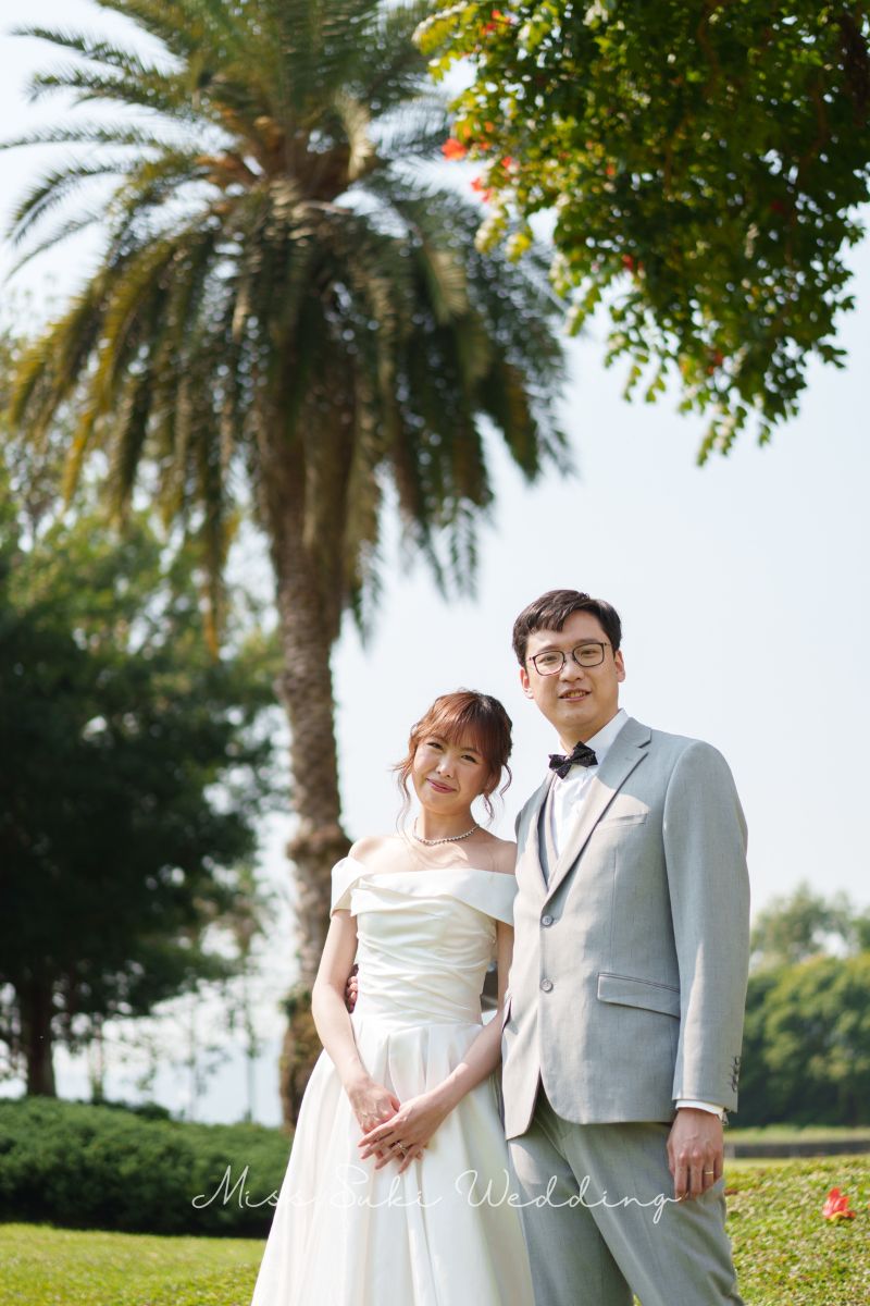 婚禮新娘婚紗，香港婚紗店，婚紗租借，香港婚紗租借，香港婚紗店推薦，新娘婚紗租借，新娘婚紗租借價錢，輕婚紗推薦，輕婚紗價錢，拖尾婚紗，魚尾婚紗，婚紗店推薦，觀塘婚紗店，婚紗禮服租借價錢，媽媽衫，奶奶衫，婚禮服裝，婚紗店推介，新娘晚裝價錢，A line晚裝，晚裝推薦，宴會晚裝推介，新娘婚紗，婚紗攝影，平腳婚紗，婚紗頭紗，婚紗店香港，婚紗租借推薦，婚紗租借推介，婚紗租借費用，婚紗租借推薦香港，組婚紗幾錢，組婚紗香港