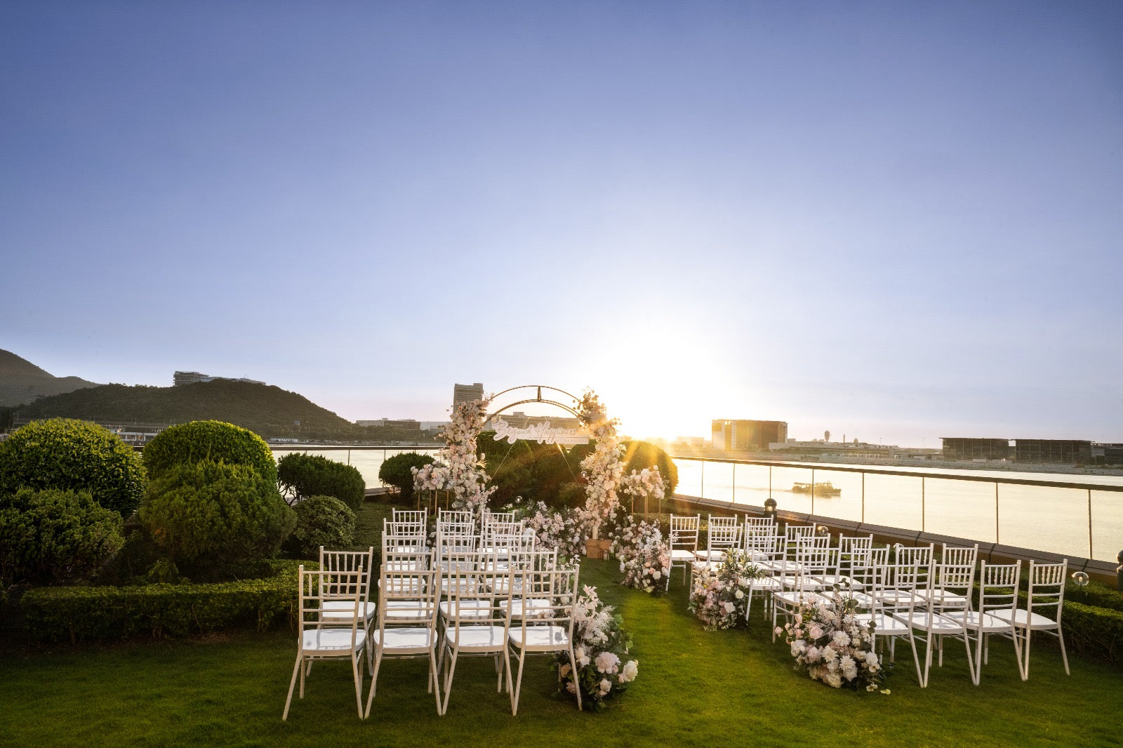 中式婚宴，酒店自助餐婚宴，中式婚宴套餐，自助餐婚宴套餐，自助餐婚宴套餐價錢，中式婚宴套餐價錢，中式婚宴推薦，中式婚宴推介，中式婚宴價錢，中式婚宴場地推薦，中式婚宴場地推介，中式婚宴場地價錢，酒店自助餐婚宴推薦，酒店自助餐婚宴推介，酒店自助餐婚宴價錢，證婚場地，證婚場地推介，證婚場地推薦，輕婚宴場地，輕婚宴場地推介，輕婚宴場地推薦，擺酒場地套餐，擺酒場地，擺酒場地推介，擺酒場地推薦，擺酒場地價錢