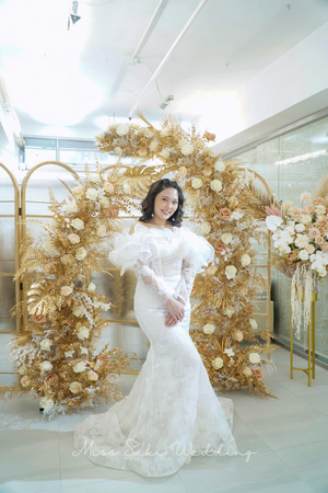 婚禮新娘婚紗，香港婚紗店，婚紗租借，香港婚紗租借，香港婚紗店推薦，新娘婚紗租借，新娘婚紗租借價錢，輕婚紗推薦，輕婚紗價錢，拖尾婚紗，魚尾婚紗，婚紗店推薦，觀塘婚紗店，婚紗禮服租借價錢，媽媽衫，奶奶衫，婚禮服裝，婚紗店推介，新娘晚裝價錢，A line晚裝，晚裝推薦，宴會晚裝推介，新娘婚紗，婚紗攝影，平腳婚紗，婚紗頭紗，婚紗店香港，婚紗租借推薦，婚紗租借推介，婚紗租借費用，婚紗租借推薦香港，組婚紗幾錢，組婚紗香港