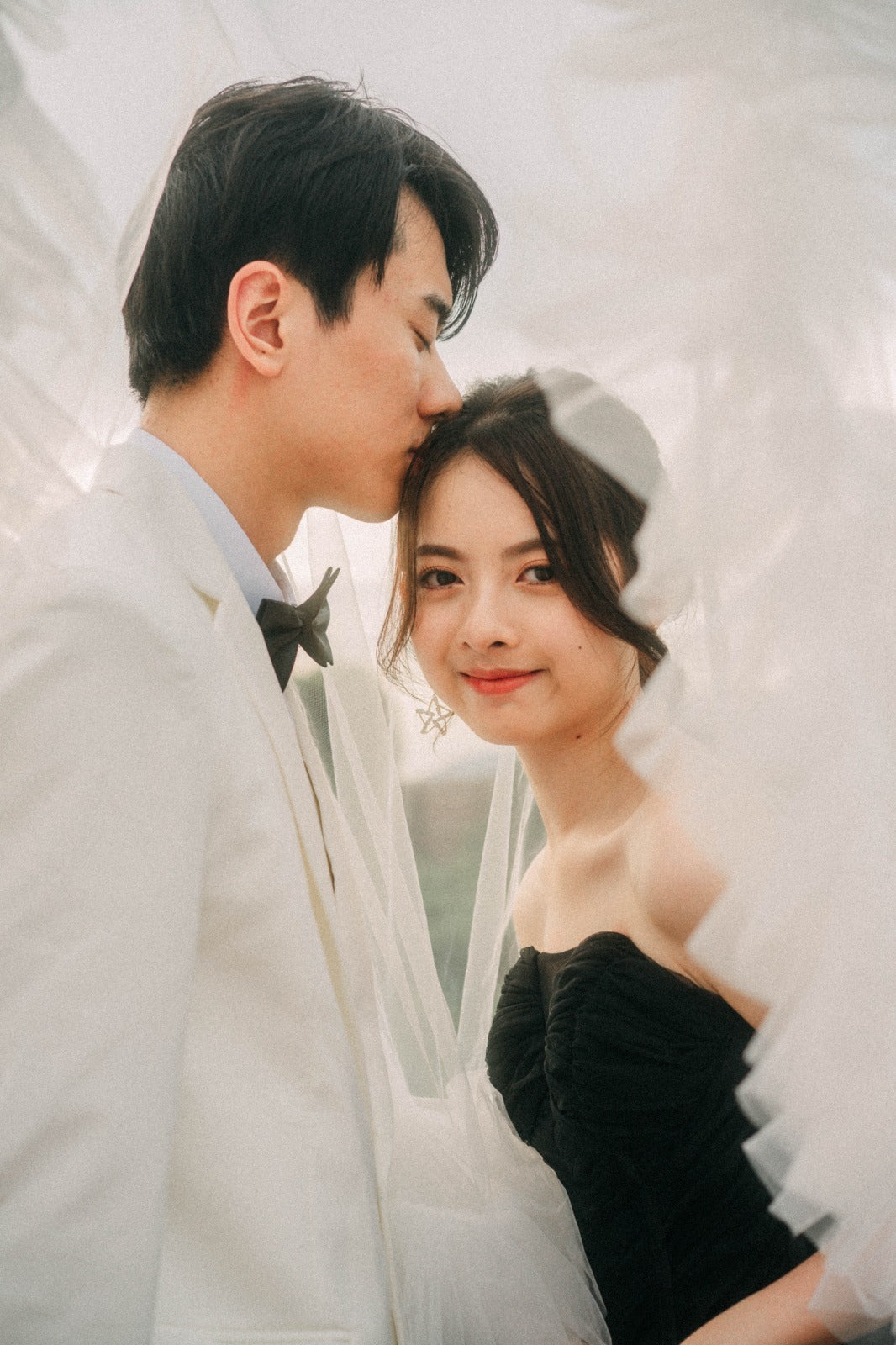 婚紗照攝影，室內婚紗攝影，室內婚紗攝影價錢，室內婚紗攝影套餐，室內婚紗攝影推介，室內婚紗攝影推薦，婚紗攝影價錢，婚紗攝影價錢推介，婚紗攝影推薦，香港濟州島天梯拍攝，戶外prewedding，香港教堂prewedding，香港戶外婚紗照，香港戶外草地婚紗照，香港戶外婚紗照推薦，香港教堂背景prewedding，香港教堂背景婚紗照，香港私人場地prewedding，香港私人影棚prewedding