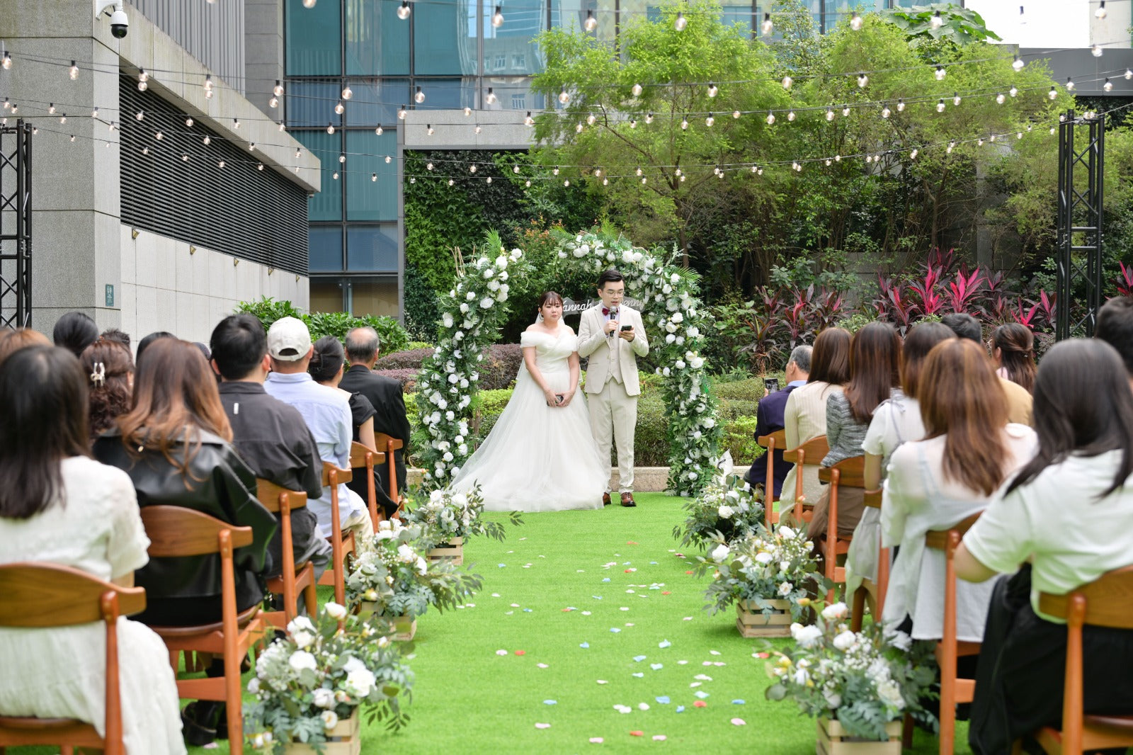 婚禮攝影錄影，Big day攝影錄影，婚禮攝影推介，婚禮攝影套餐，婚禮攝影錄影套餐，婚禮攝影錄影價錢，婚攝推介，婚攝價錢，婚禮攝影師，1P1V套餐，2P1V套餐，2P2V套餐，1P1V價錢，2P1V價錢，2P2V價錢，婚禮攝影錄影推薦，婚禮攝影錄影推介，1P1V推介，早拍晚播，成長片段，婚禮外影，Big day外影，姐妹團攝影，兄弟團攝影