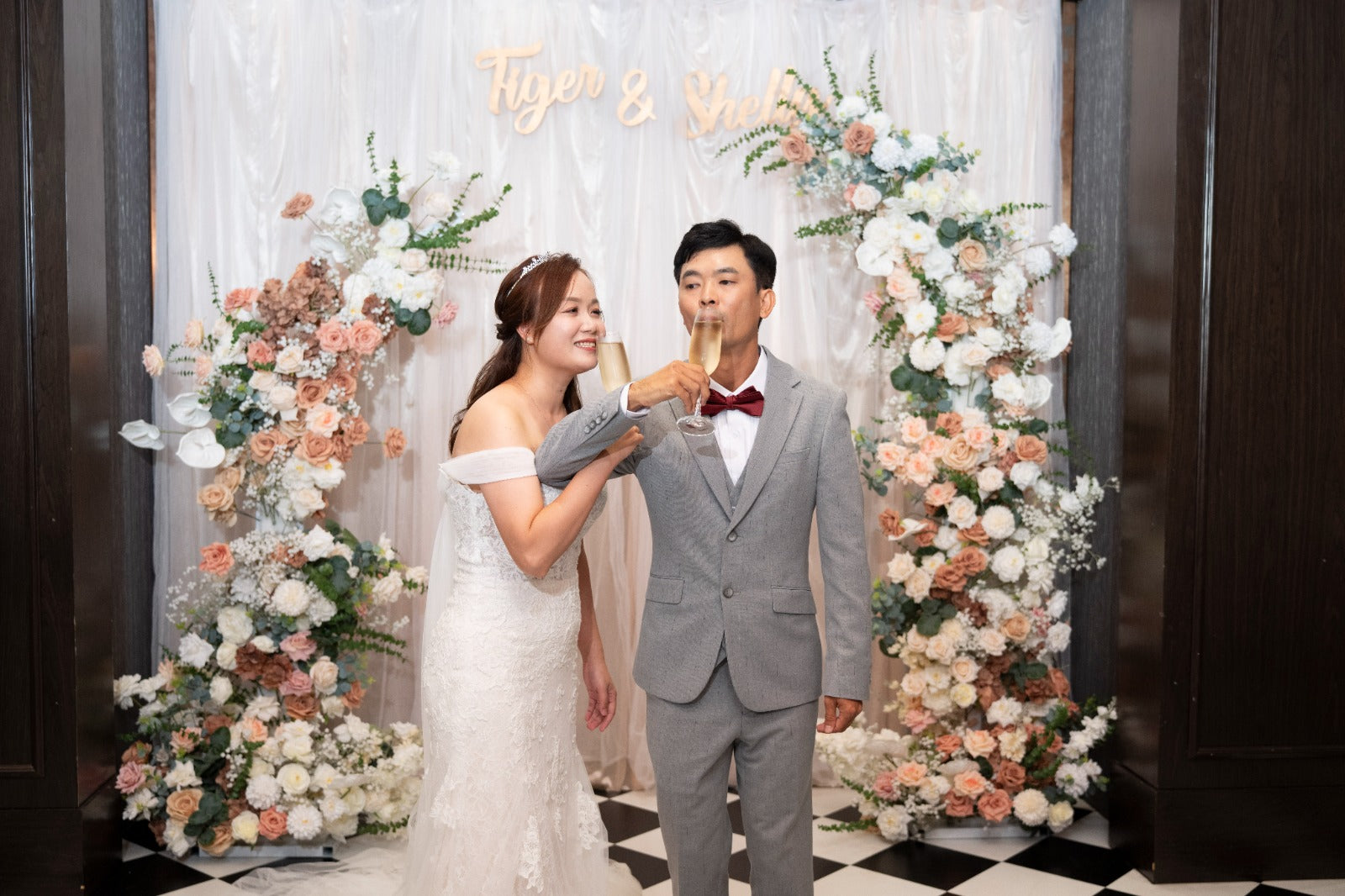 婚禮攝影錄影，Big day攝影錄影，婚禮攝影推介，婚禮攝影套餐，婚禮攝影錄影套餐，婚禮攝影錄影價錢，婚攝推介，婚攝價錢，婚禮攝影師，1P1V套餐，2P1V套餐，2P2V套餐，1P1V價錢，2P1V價錢，2P2V價錢，婚禮攝影錄影推薦，婚禮攝影錄影推介，1P1V推介，早拍晚播，成長片段，婚禮外影，Big day外影，姐妹團攝影，兄弟團攝影