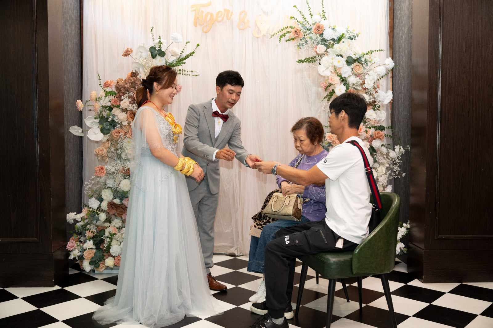 婚禮攝影錄影，Big day攝影錄影，婚禮攝影推介，婚禮攝影套餐，婚禮攝影錄影套餐，婚禮攝影錄影價錢，婚攝推介，婚攝價錢，婚禮攝影師，1P1V套餐，2P1V套餐，2P2V套餐，1P1V價錢，2P1V價錢，2P2V價錢，婚禮攝影錄影推薦，婚禮攝影錄影推介，1P1V推介，早拍晚播，成長片段，婚禮外影，Big day外影，姐妹團攝影，兄弟團攝影
