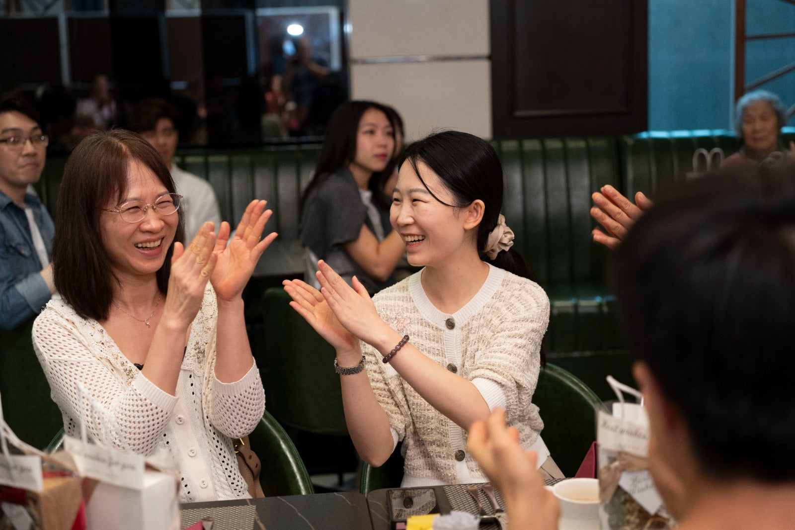 珀麗酒店婚宴自助餐，婚宴午宴推介，婚宴晚宴推介，一站式婚禮服務，一站式婚宴服務，酒店婚宴，婚宴場地推介，婚宴場地，擺酒場地，西式自助餐婚宴，婚宴一條龍，婚禮一條龍，新娘化妝，婚禮攝影錄影，Prewedding，出門套房，敬茶套房，新娘行政套房，註冊攝影套餐，婚宴證婚套餐，輕婚禮場地推介，輕婚宴，微婚宴