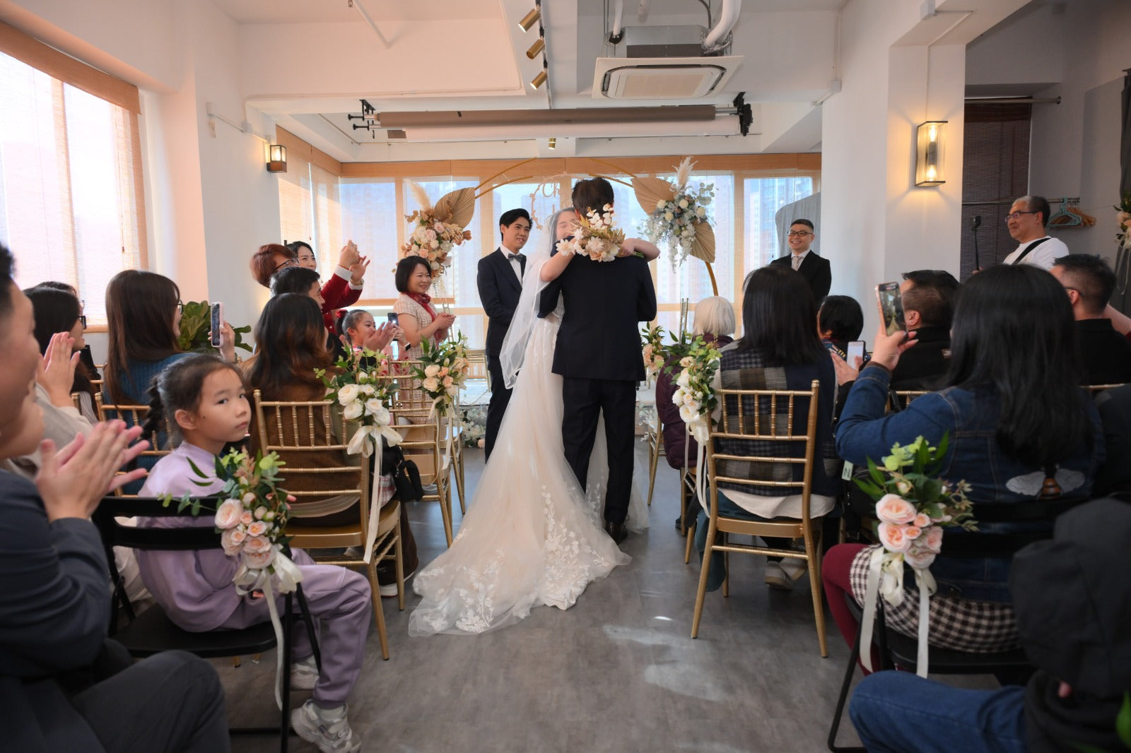 證婚場地，輕婚禮場地，輕婚禮證婚場地，註冊證婚場地，輕婚禮場地價錢，輕婚禮場地推薦，證婚場地價錢，證婚場地推介，證婚律師，證婚場地套餐，證婚場地一條龍套餐，九龍區證婚場地香港證婚場地, 香港證婚場地2024, 證婚場地, 證婚場地介紹, 香港結婚場地, 證婚場地2024, 香港一站式婚禮2024, 輕婚禮, 小型證婚, 香港證婚加Cocktail party, 香港婚宴場地推薦2024，香港證婚場地推薦2024，香港證婚，香港證婚2024，香港草地證婚場地，香港草地證婚，香港草地證婚推薦，香港草地證婚2024，香港遊艇證婚，香港遊艇證婚2024，香港遊艇證婚推薦，香港遊艇推薦2024，香港室內小型證婚，香港室內證婚，香港室內證婚場地2024