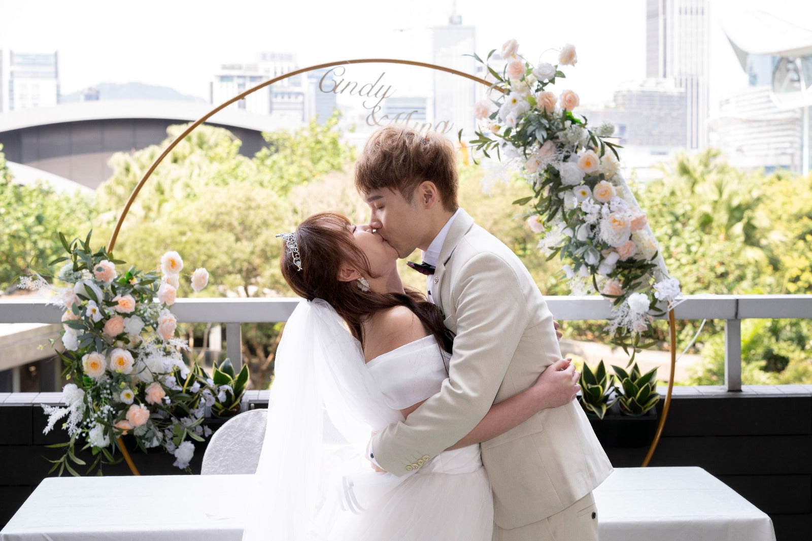 婚禮攝影錄影，Big day攝影錄影，婚禮攝影推介，婚禮攝影套餐，婚禮攝影錄影套餐，婚禮攝影錄影價錢，婚攝推介，婚攝價錢，婚禮攝影師，1P1V套餐，2P1V套餐，2P2V套餐，1P1V價錢，2P1V價錢，2P2V價錢，婚禮攝影錄影推薦，婚禮攝影錄影推介，1P1V推介，早拍晚播，成長片段，婚禮外影，Big day外影，姐妹團攝影，兄弟團攝影