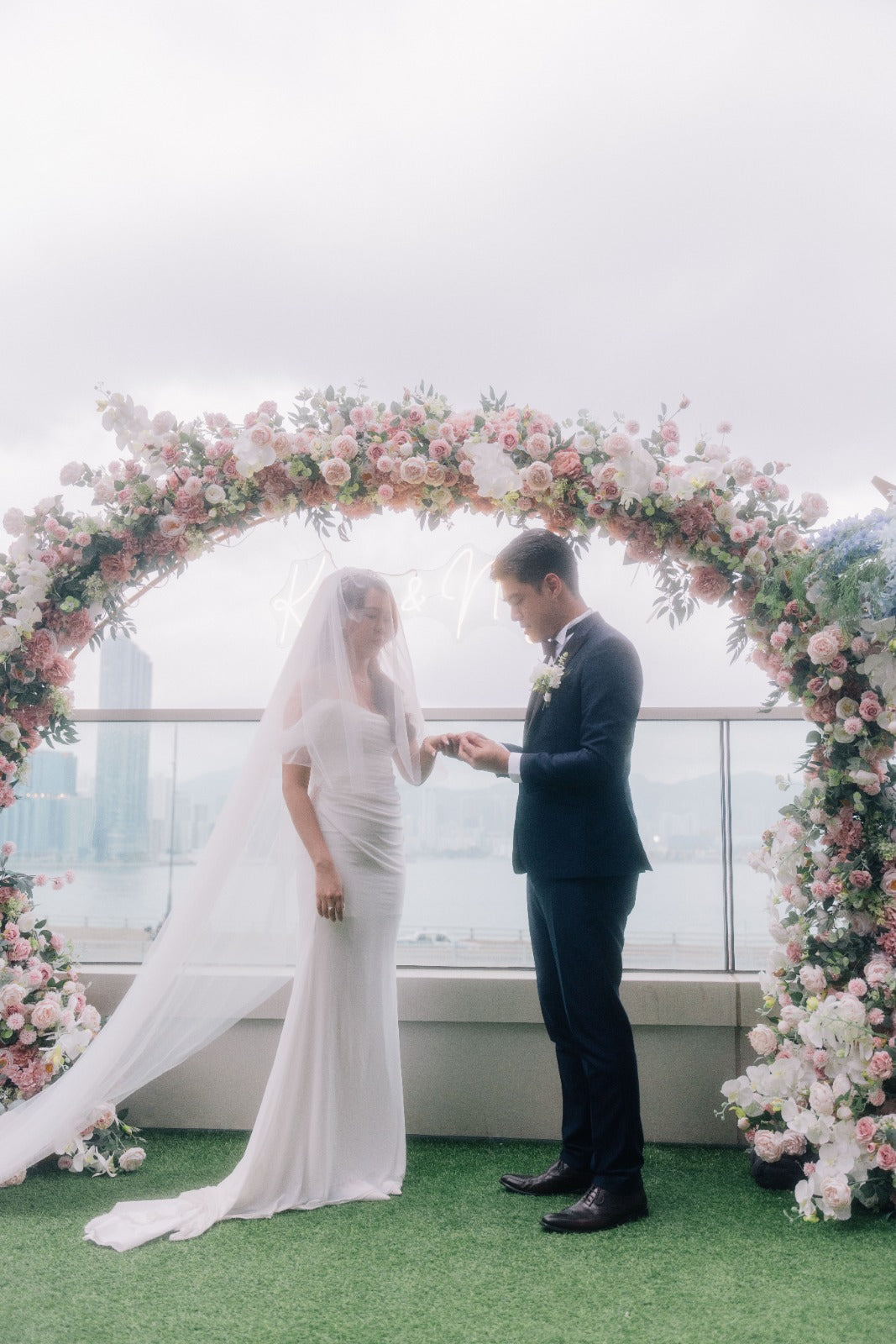 婚禮攝影錄影，Big day攝影錄影，婚禮攝影推介，婚禮攝影套餐，婚禮攝影錄影套餐，婚禮攝影錄影價錢，婚攝推介，婚攝價錢，婚禮攝影師，1P1V套餐，2P1V套餐，2P2V套餐，1P1V價錢，2P1V價錢，2P2V價錢，婚禮攝影錄影推薦，婚禮攝影錄影推介，1P1V推介，早拍晚播，成長片段，婚禮外影，Big day外影，姐妹團攝影，兄弟團攝影