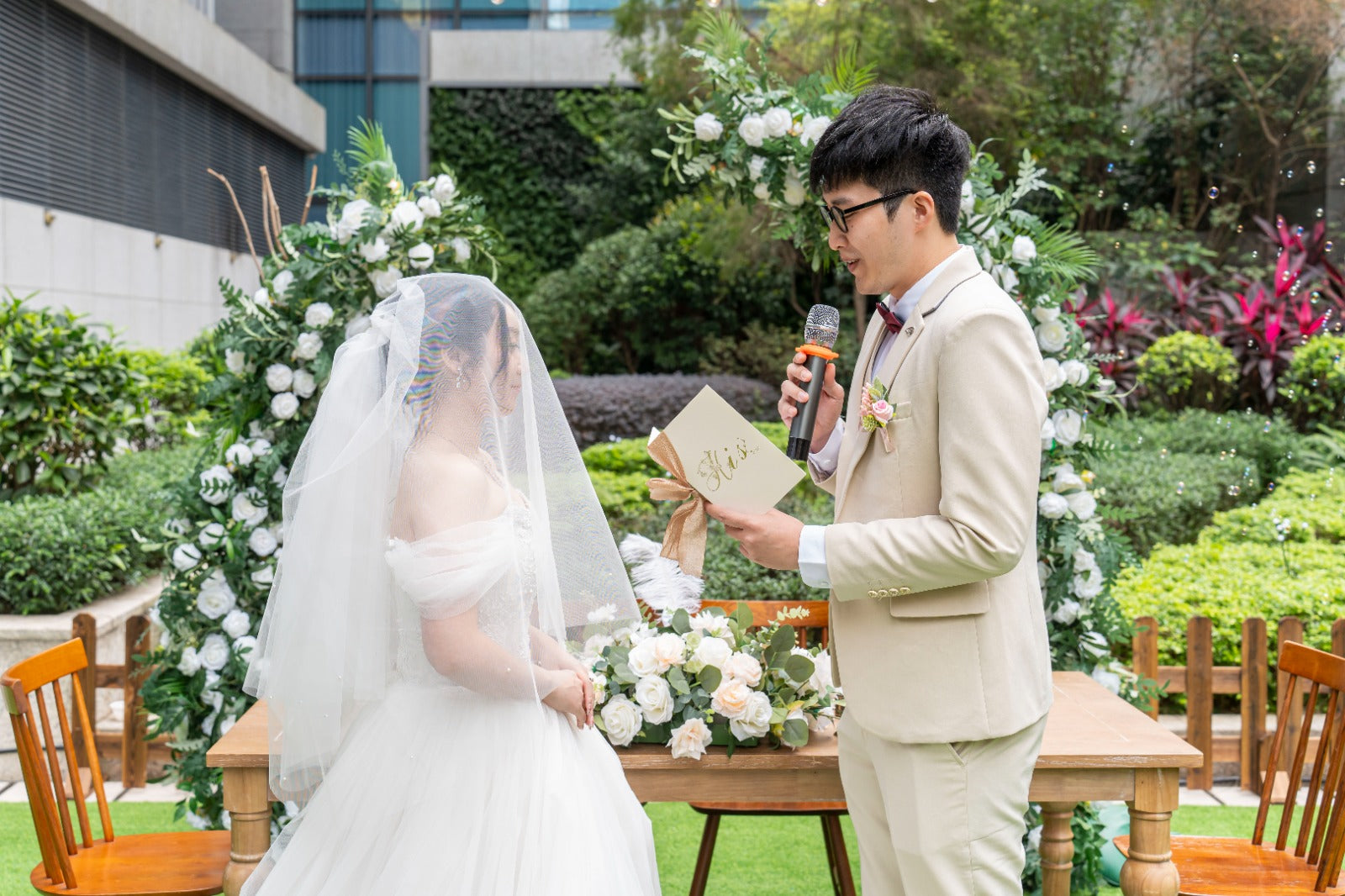 婚禮攝影錄影，Big day攝影錄影，婚禮攝影推介，婚禮攝影套餐，婚禮攝影錄影套餐，婚禮攝影錄影價錢，婚攝推介，婚攝價錢，婚禮攝影師，1P1V套餐，2P1V套餐，2P2V套餐，1P1V價錢，2P1V價錢，2P2V價錢，婚禮攝影錄影推薦，婚禮攝影錄影推介，1P1V推介，早拍晚播，成長片段，婚禮外影，Big day外影，姐妹團攝影，兄弟團攝影