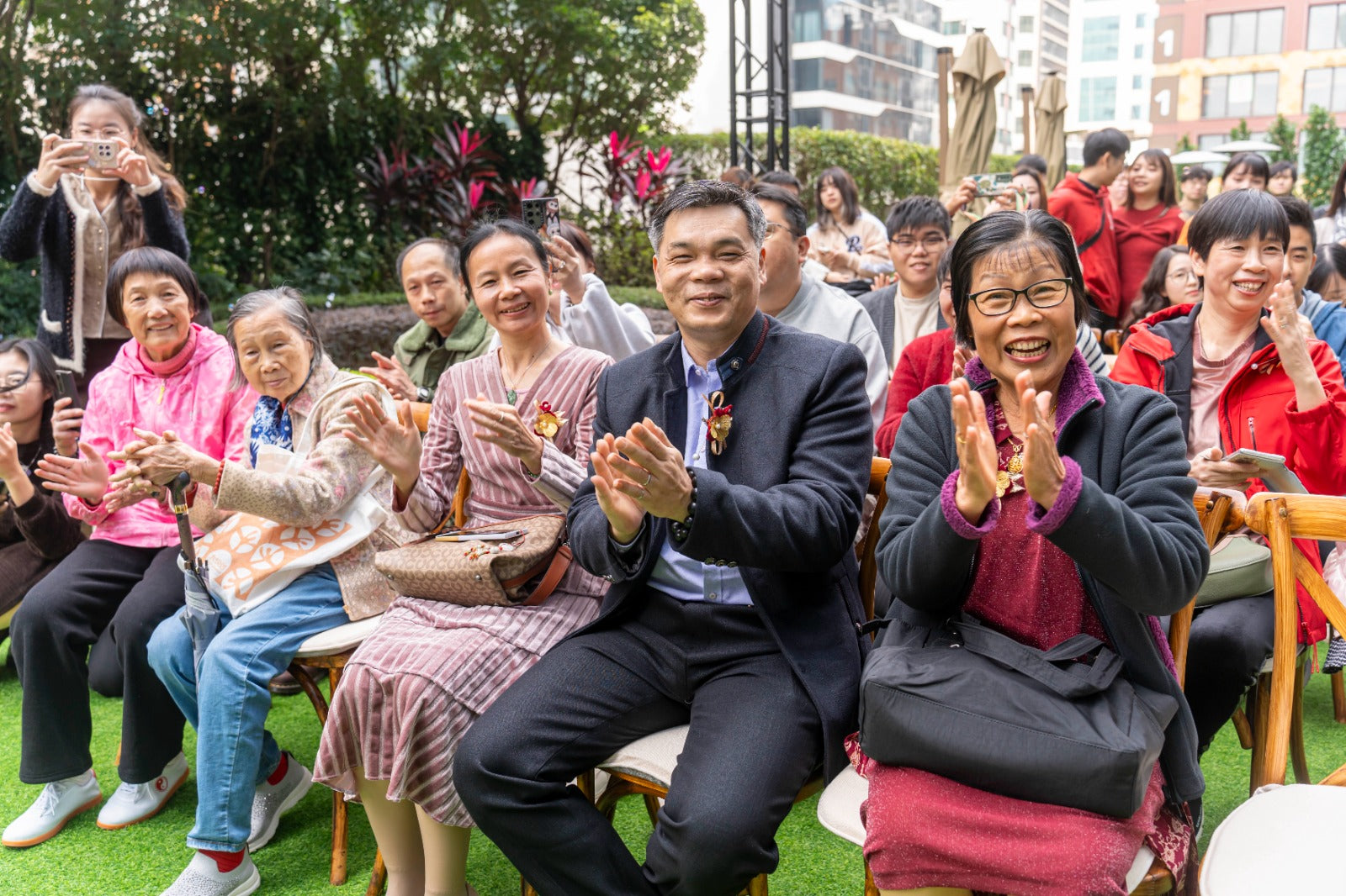 婚禮攝影錄影，Big day攝影錄影，婚禮攝影推介，婚禮攝影套餐，婚禮攝影錄影套餐，婚禮攝影錄影價錢，婚攝推介，婚攝價錢，婚禮攝影師，1P1V套餐，2P1V套餐，2P2V套餐，1P1V價錢，2P1V價錢，2P2V價錢，婚禮攝影錄影推薦，婚禮攝影錄影推介，1P1V推介，早拍晚播，成長片段，婚禮外影，Big day外影，姐妹團攝影，兄弟團攝影