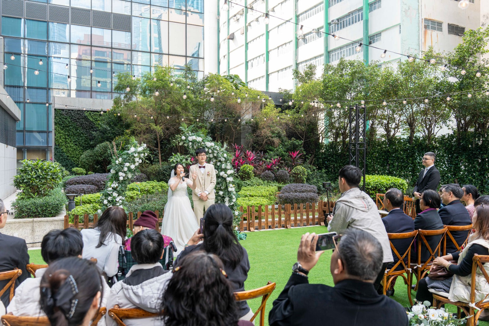 婚禮攝影錄影，Big day攝影錄影，婚禮攝影推介，婚禮攝影套餐，婚禮攝影錄影套餐，婚禮攝影錄影價錢，婚攝推介，婚攝價錢，婚禮攝影師，1P1V套餐，2P1V套餐，2P2V套餐，1P1V價錢，2P1V價錢，2P2V價錢，婚禮攝影錄影推薦，婚禮攝影錄影推介，1P1V推介，早拍晚播，成長片段，婚禮外影，Big day外影，姐妹團攝影，兄弟團攝影