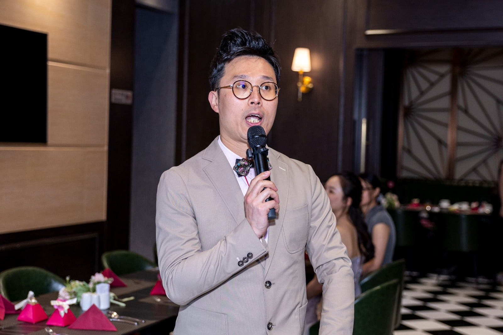 婚禮攝影錄影，Big day攝影錄影，婚禮攝影推介，婚禮攝影套餐，婚禮攝影錄影套餐，婚禮攝影錄影價錢，婚攝推介，婚攝價錢，婚禮攝影師，1P1V套餐，2P1V套餐，2P2V套餐，1P1V價錢，2P1V價錢，2P2V價錢，婚禮攝影錄影推薦，婚禮攝影錄影推介，1P1V推介，早拍晚播，成長片段，婚禮外影，Big day外影，姐妹團攝影，兄弟團攝影