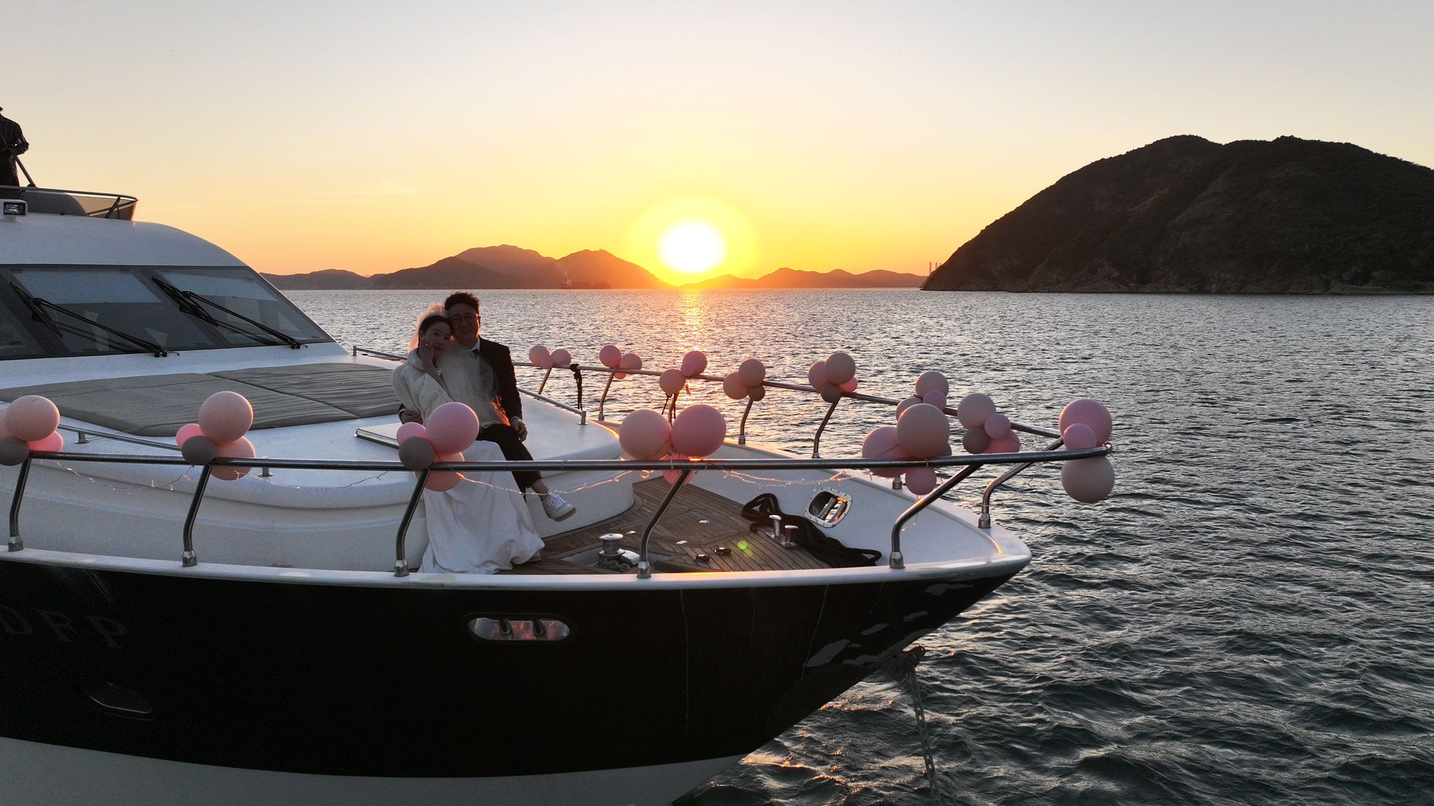 游艇Prewedding Package，香港游艇Prewedding，香港全包一站式游艇Prewedding 套餐，海上婚禮攝影，香港海上攝影推薦，游艇拍攝。海上婚攝推薦，香港Prewedding，豪華游艇