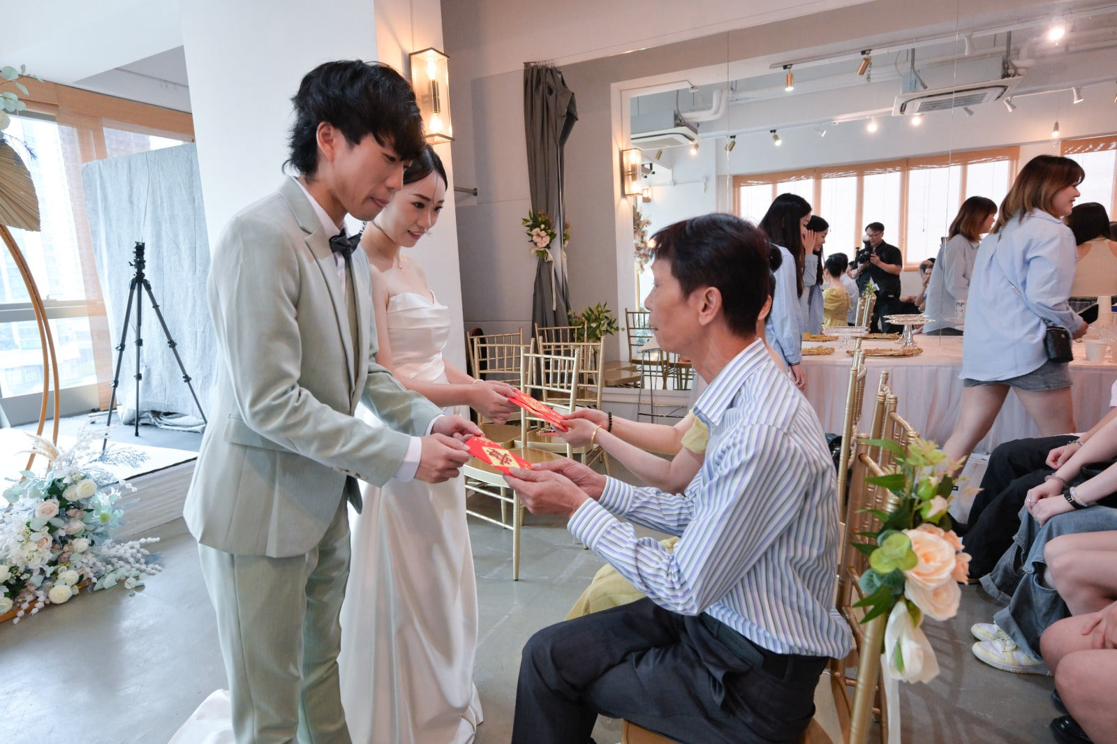證婚場地，輕婚禮場地，輕婚禮證婚場地，註冊證婚場地，輕婚禮場地價錢，輕婚禮場地推薦，證婚場地價錢，證婚場地推介，證婚律師，證婚場地套餐，證婚場地一條龍套餐，九龍區證婚場地香港證婚場地, 香港證婚場地2024, 證婚場地, 證婚場地介紹, 香港結婚場地, 證婚場地2024, 香港一站式婚禮2024, 輕婚禮, 小型證婚, 香港證婚加Cocktail party, 香港婚宴場地推薦2024，香港證婚場地推薦2024，香港證婚，香港證婚2024，香港草地證婚場地，香港草地證婚，香港草地證婚推薦，香港草地證婚2024，香港遊艇證婚，香港遊艇證婚2024，香港遊艇證婚推薦，香港遊艇推薦2024，香港室內小型證婚，香港室內證婚，香港室內證婚場地2024