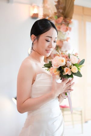 婚禮新娘婚紗，香港婚紗店，婚紗租借，香港婚紗租借，香港婚紗店推薦，新娘婚紗租借，新娘婚紗租借價錢，輕婚紗推薦，輕婚紗價錢，拖尾婚紗，魚尾婚紗，婚紗店推薦，觀塘婚紗店，婚紗禮服租借價錢，媽媽衫，奶奶衫，婚禮服裝，婚紗店推介，新娘晚裝價錢，A line晚裝，晚裝推薦，宴會晚裝推介，新娘婚紗，婚紗攝影，平腳婚紗，婚紗頭紗，婚紗店香港，婚紗租借推薦，婚紗租借推介，婚紗租借費用，婚紗租借推薦香港，組婚紗幾錢，組婚紗香港