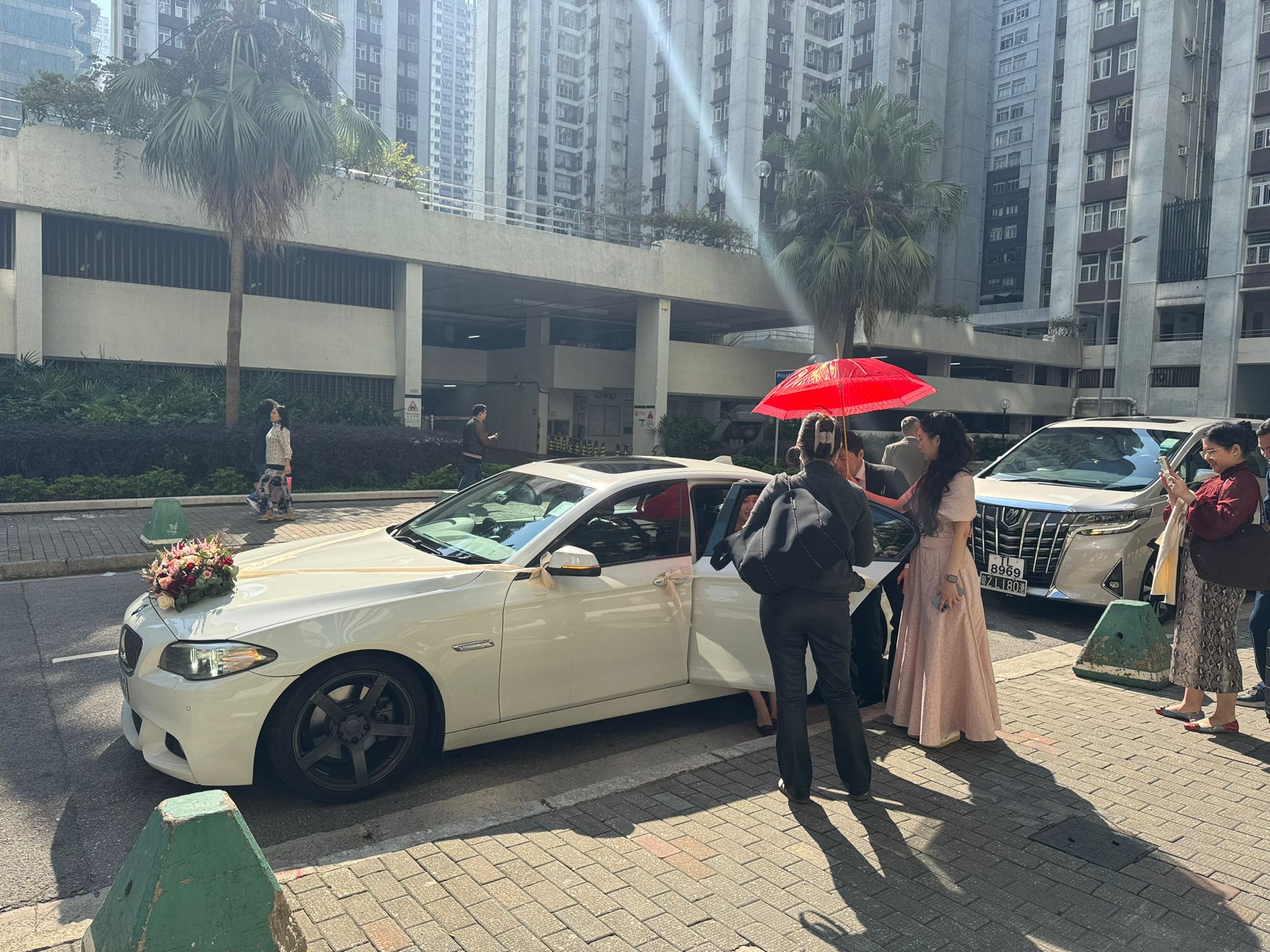 香港結婚花車，香港結婚花車推薦，香港結婚花車租借 白色，香港豪華花車租借，香港BMW花車租借，結婚花車推薦