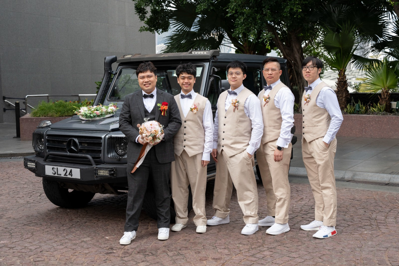 香港禮服，香港禮服店，香港禮服租借，香港西裝店，香港西裝男，香港西裝推薦，香港西裝外套，男西裝外套，男西裝全套，婚禮新郎西裝，新郎西裝推薦，新郎西裝租借，新郎西裝穿搭，新郎西裝穿搭，新郎西裝價格，新郎西裝幾套，結婚禮服男，男結婚禮服，結婚衣服，結婚衣著