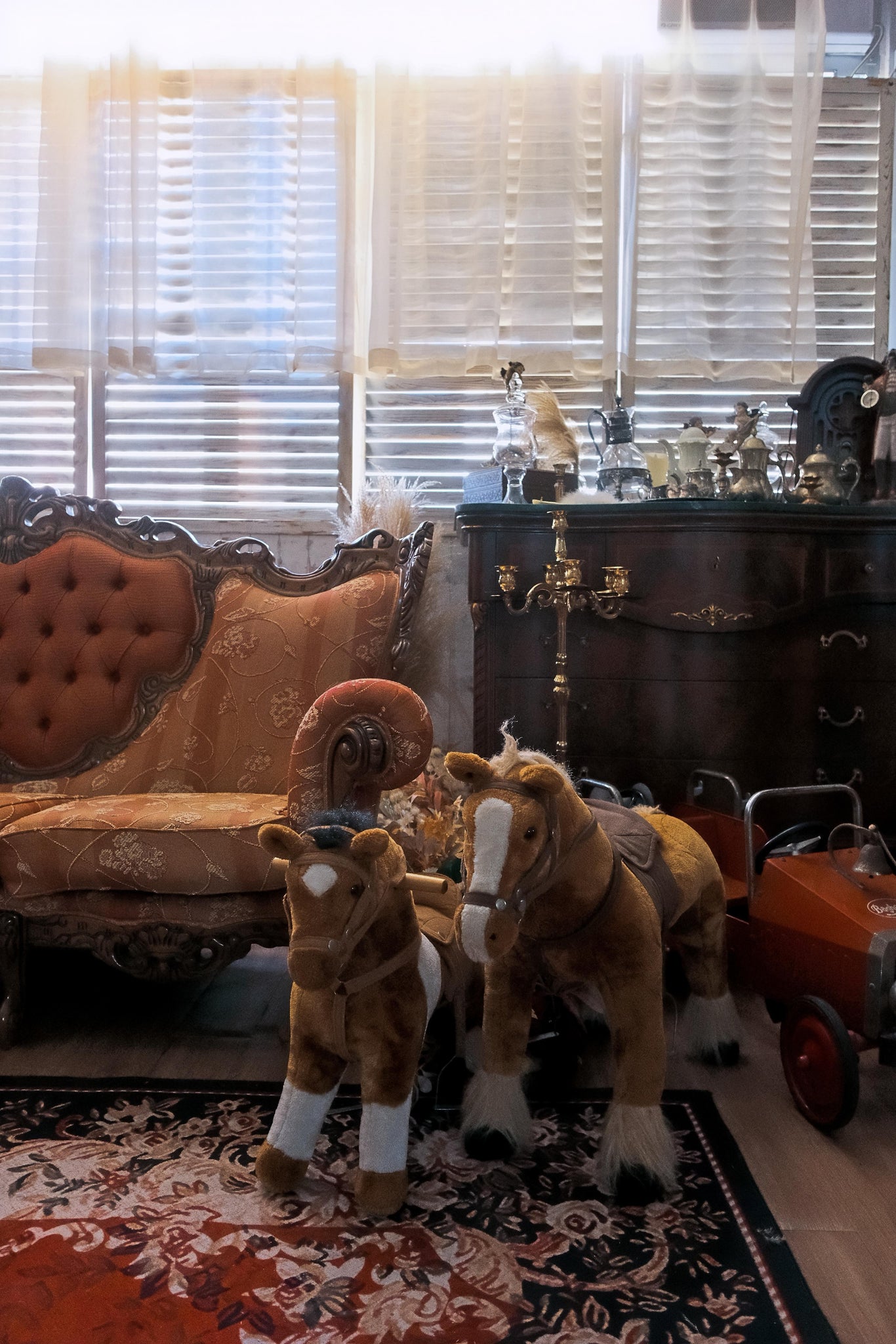 Hong Kong Retro Style Indoor Photo Studio Prewedding Package (Pet Friendly)