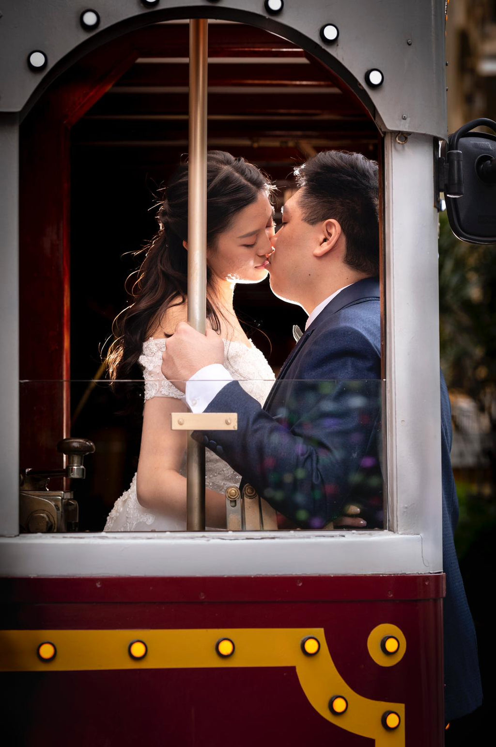 香港電車特色Prewedding化妝婚紗攝影推介套餐